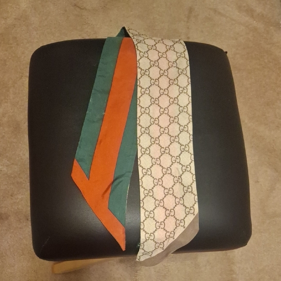 Gucci Silk Scarf with Green and Red Stripes - Picture 1 of 6